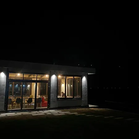 Vino & Vista Villa