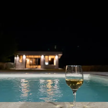 Vino & Vista Villa