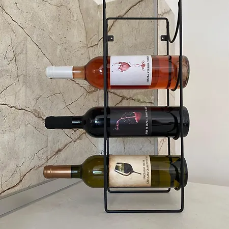 Vino & Vista Villa *